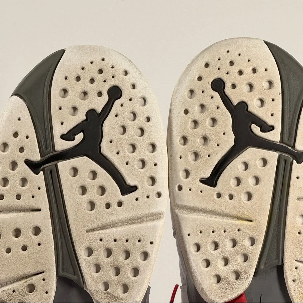 Air Jordan 8 Retro Bugs Bunny White Black True Red Men's Size 12 - 305381-103 - Picture 4 of 15